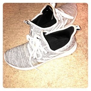 Adidas Cloud foam pure used sneakers size 8